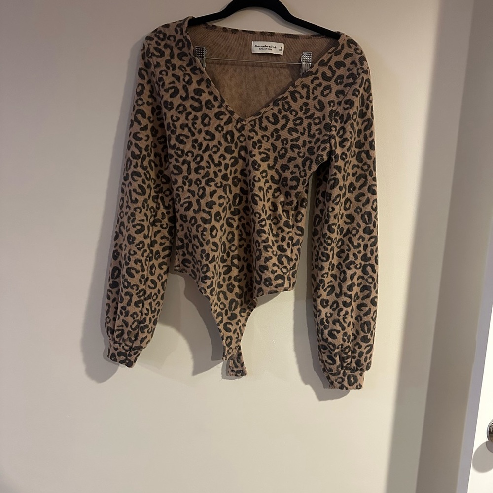 Abercrombie & Fitch Leopard Print V-Neck Bodysuit - Brown & Black